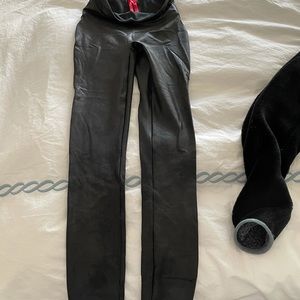 Spanx shinny black leggings